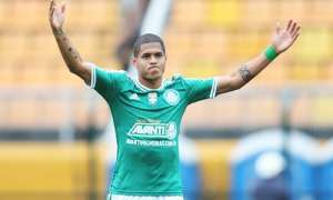 Palmeiras está próximo de emprestar Leandro de graça ao Santos