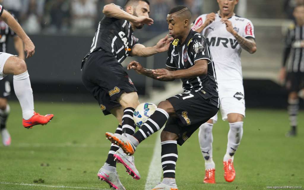 Corinthians trava um duelo pelam liderança do Brasileirão com o Atlético-MG