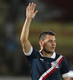 Anderson Aquino: 9 gols e artilharia isolada