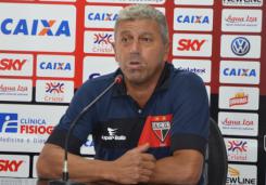 Gilberto Pereira: interino com duas vitórias seguidas