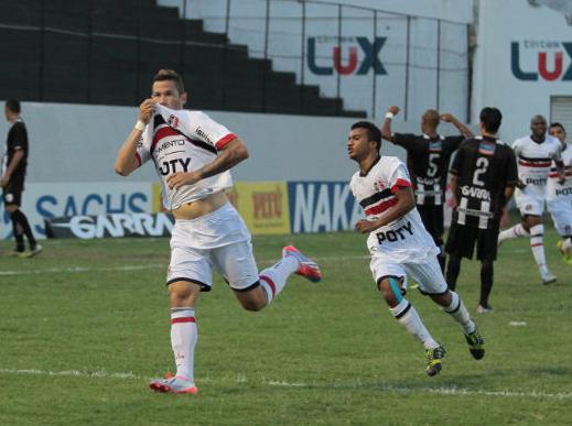 Betinho defendeu o Santa Cruz no primeiro semestre