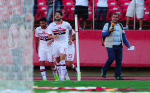 São Paulo deve estrear terceiro uniforme contra o Vasco, em outubro