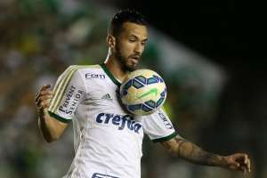 Leandro Pereira se destaca em treino de finalizações no Palmeiras