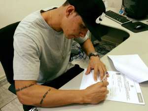 Copa Paulista: Diego Higino assina contrato e é apresentado oficialmente no União Barbarense