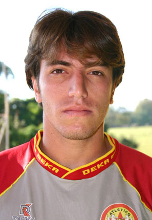 O lateral Niander é reforço pro elenco do São José na Copa Paulista