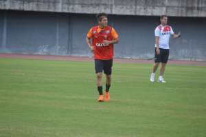 Série B: Vitória segue sem contra com o goleiro Fernando Miguel