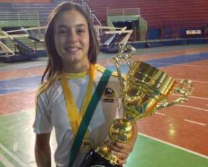 A jogadora Duda será destaque do programa Futebol Show deste sábado