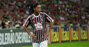 Ronaldinho se diz feliz por jogar 90 minutos em estreia no Fluminense