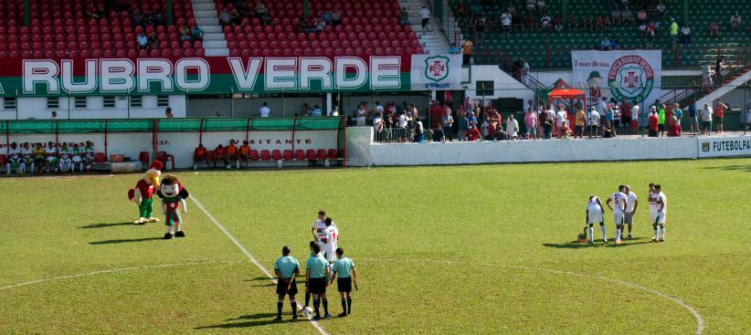 O aconhegante Ulrico Mursa não teve futebol neste domingo cedo. Ecus não vou ao jogo.
