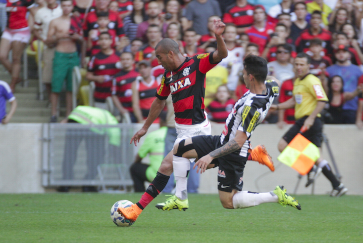 Emerson Sheik fez o segundo gol do Flamengo, mas o Santos reagiu e empatou a partida. - Foto: flamengo.com.br