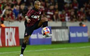 Depois de Natanael, Atlético-PR pode perder mais um jogador para o exterior
