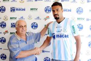 Série B: Macaé apresenta zagueiro Renato Santos do Flamengo