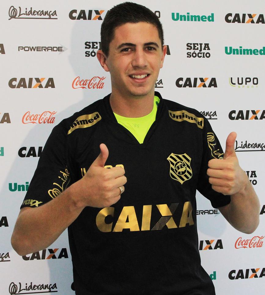 Bruno Dybal é apresentado no Figueirense