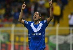 Ex-Vélez, argentino chega à Toca da Raposa e deve ser anunciado no Cruzeiro nas próximas horas