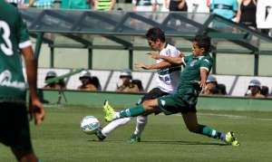 Ex-Santos, Giva rescinde com Coritiba e Lúcio Flávio tem fratura confirmada
