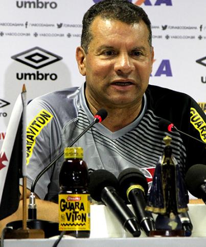 Celso Roth projeta time do Vasco para o final de semana