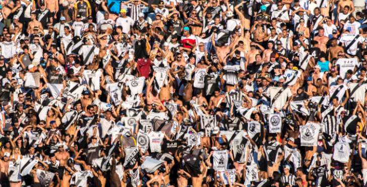 Torcida da Ponte Preta costuma cobrar resultados