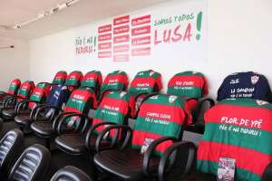 Série C: Portuguesa inova e divulga padarias em seu uniforme