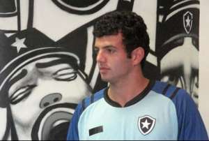 Série C: Paulo Roberto indica e Guarani aguarda Botafogo para negociar com Jeferson Paulista