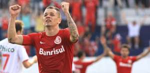 Com dores, D'Alessandro fica fora de treino e vira dúvida para Gre-Nal