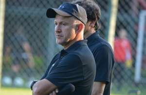 Osorio fecha treino, mas adia definição dos titulares do São Paulo