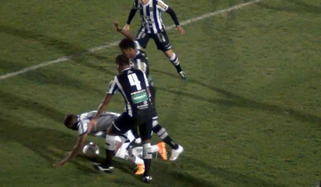 Ceará ainda luta para deixar a lanterna