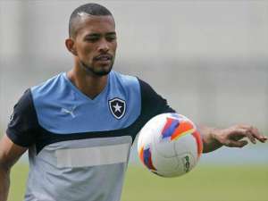 Série B: Luís Ricardo se recupera de lesão e deve voltar ao Botafogo contra o Santa Cruz