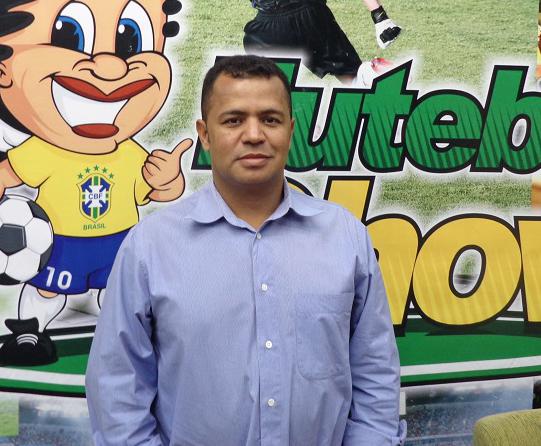 Ivan Mendes vai apresentar o programa Futebol Show neste sábado