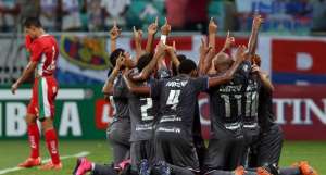 SÉRIE B: Bahia goleia e dorme na liderança; Criciúma vence nos acréscimos e Luverdense derruba o Paysandu