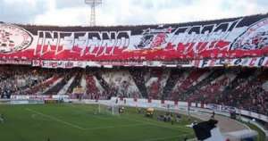 Série B: Torcida Cobra Coral promete mosaico em homenagem à volta do ídolo Grafite ao Arruda