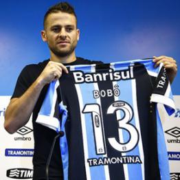 Bobô se inspira em grande fase na Turquia para brilhar no Grêmio