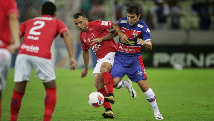 Vila Nova e Fortaleza ficaram no empate sem gols em Goiás