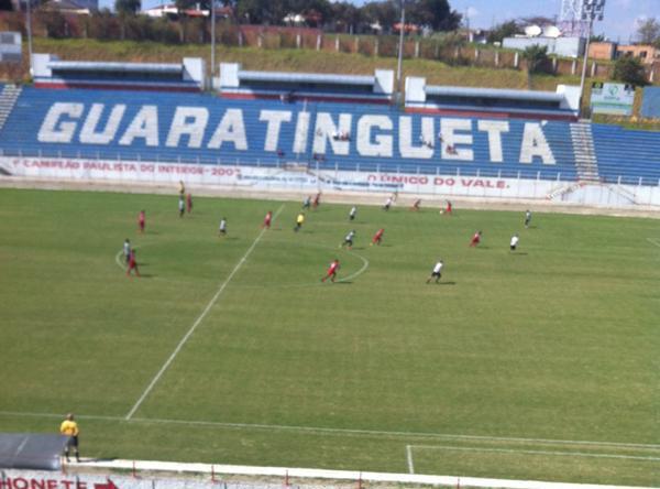 Guaratinguetá fez último jogo no Dário Leite neste domingo. Time jogará no Paraná