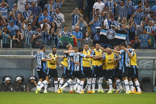 Torcida do Grêmio fez a festa com goleada sobre Inter