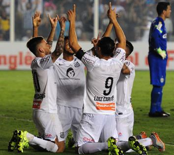 Geovâneo foi o grande articular do Peixe contra o Coritiba: 3 a 0 Geovâneo foi o grande articular do Peixe contra o Coritiba: 3 a 0