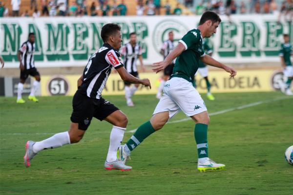 Na zona de rebaixamento, Goiás conseguiu um empate com o líder Atlético-MG