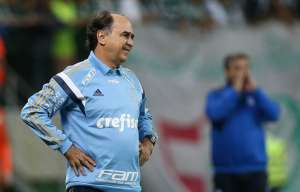 Sem Lucas, Palmeiras chama lateral da base para encarar o Coritiba