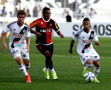 Biro Biro, à direita, é a única preocupação para jogo contra o Avaí