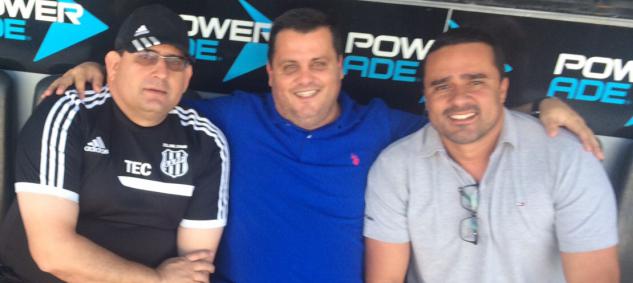 Marcelo Dias, à direita, vice-campeão paulista da Série A3, quer fechar parceria com a Ponte Preta