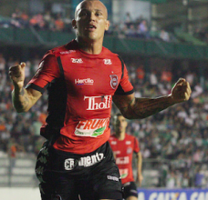 Leandrão: 10 gols e artilheiro da Série C