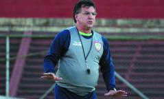 Estevam Soares nega que problemas externos influenciaram na derrota da Lusa 2 0002050104144 img