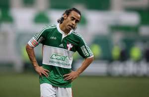 Valdivia pode seguir passos de Wesley e trocar Palmeiras por São Paulo
