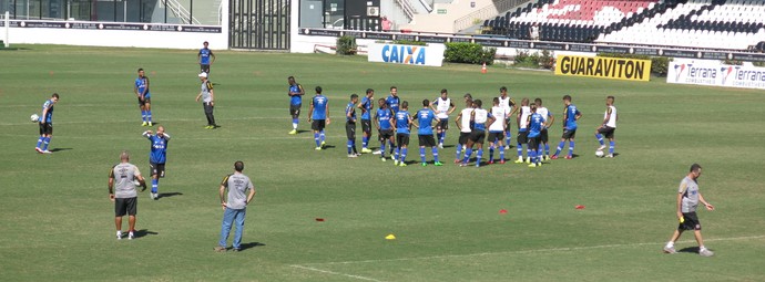 Celso Roth ainda não definiu o time que enfrenta o Santos na Vila Belmiro - Edgar Maciel de Sá