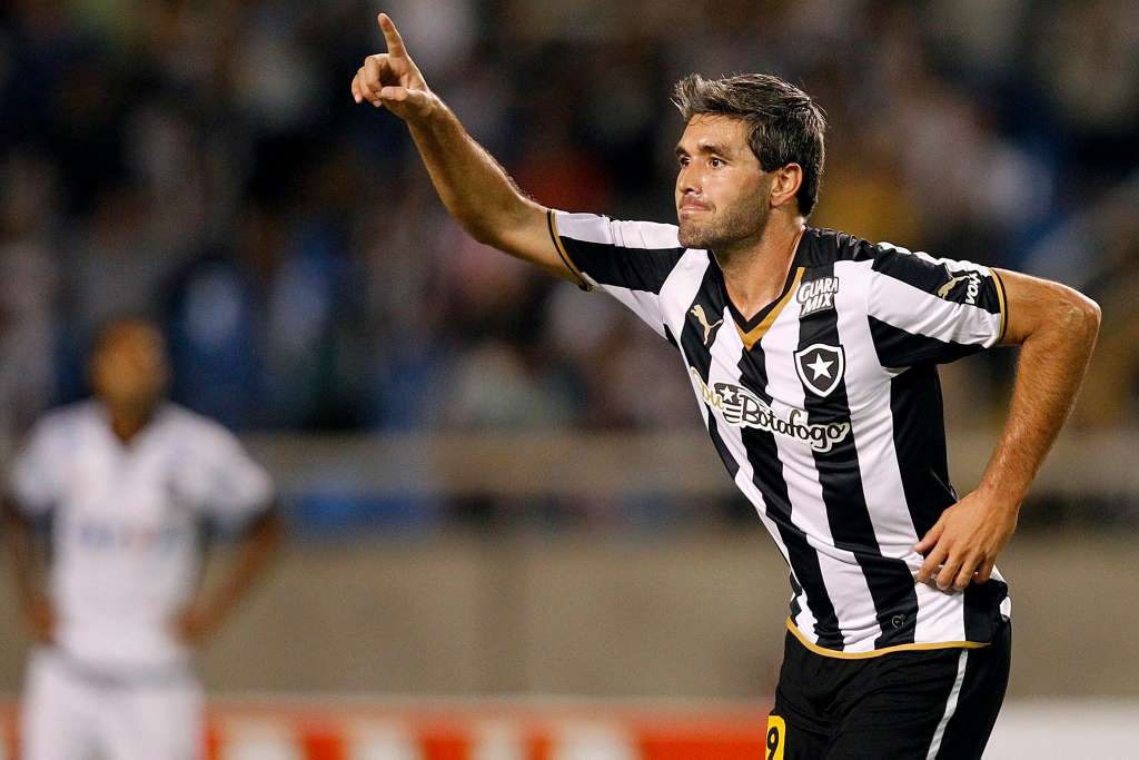 Botafogo reencontra vitória e fica no G4