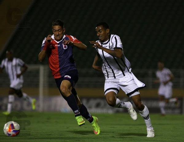 Bragantino sofreu nos minutos finais, mas conseguiu segurar uma importante vitória