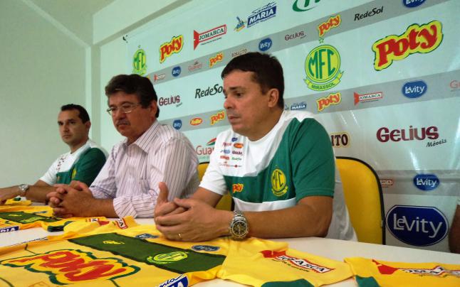 Evaristo Piza está confiante na evolução do Mirassol, mesmo com a presença de jovens promessas