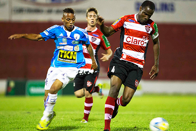 O Linense do zagueiro Jorge Luiz (foto) vai em busca de uma vitória fora de casa. Já o Catanduvense quer vencer a primeira na competição. - Foto: Jose Luiz Silva / CA Linense