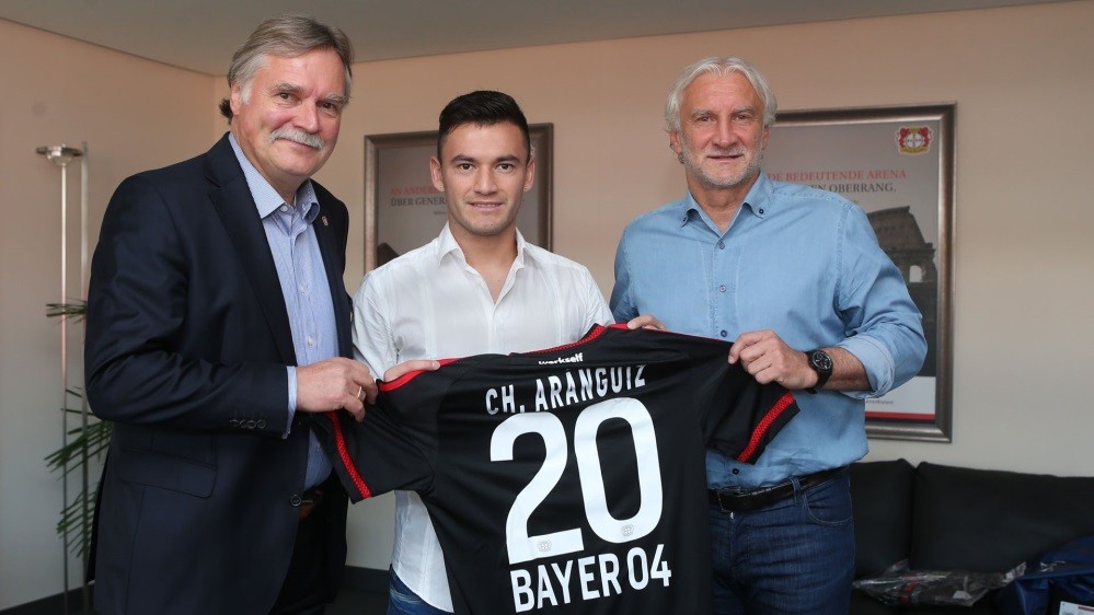Alemão: Aránguiz comemora chegada ao Bayer Leverkusen e assina contrato de cinco anos 2 0002050104782 img