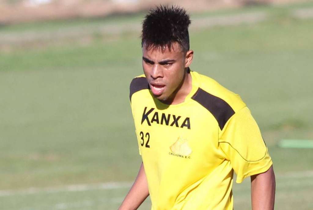 Gustavo deixa o Criciúma para jogar no futebol português - Fernando Ribeiro/www.criciumaec.com.br