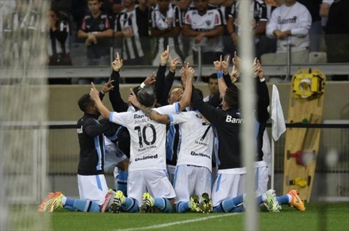 Grêmio está na cola do Corinthians na busca pela liderança